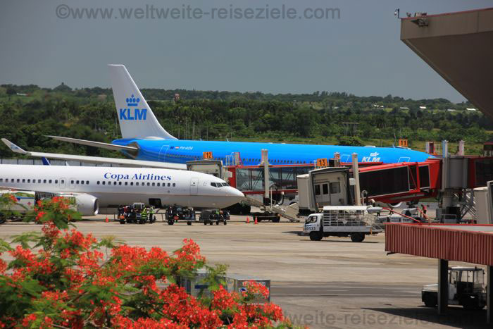 KLM Flugzeug am Flughafen von Havanna